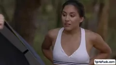 Odtwórz Gorąca Ts Korra Del Rio w dzikim, trójdrożnym seksie analnym na oklep z ssaniem kutasa