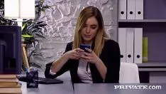 Oynat Kızlar pizza ovmak için