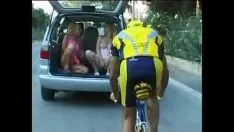 Jouer Sesso romantico con una troia che ha bisogno di un cazzo