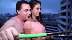 Afspelen Gratis pornofilm Naakt poesje Andrea Raicu geneukt door een gespierde man