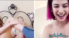 Afspelen Kristen Scott en Scarlett Sage in een intense lesbische masturbatiesessie