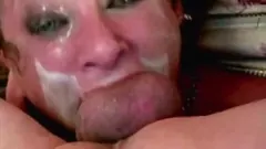 Abspielen Alexandra Quinns extremes Deepthroat-Porno-Erlebnis