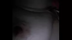 Abspielen Explizites Videogespräch mit einer vollbusigen reifen Frau