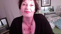 Jouer 580 Bill diventa intimo con il suo vicino MILF