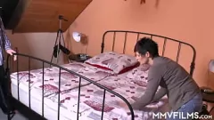 Reproduzir Prazer perfurado: o intenso encontro hardcore da Brunette Milf
